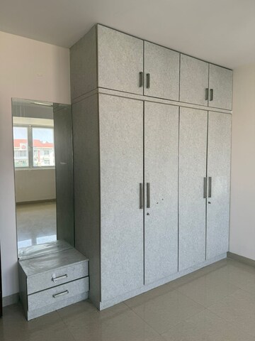 Room in 3 BHK Apartment at Stand Alone Apartment, Madhapur – for Rent