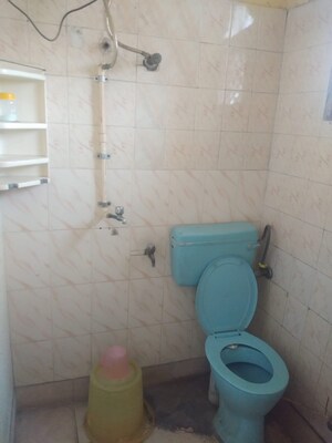 Bathroom in 1 BHK Builder Floor at Rohini Sector 3 – for Rent