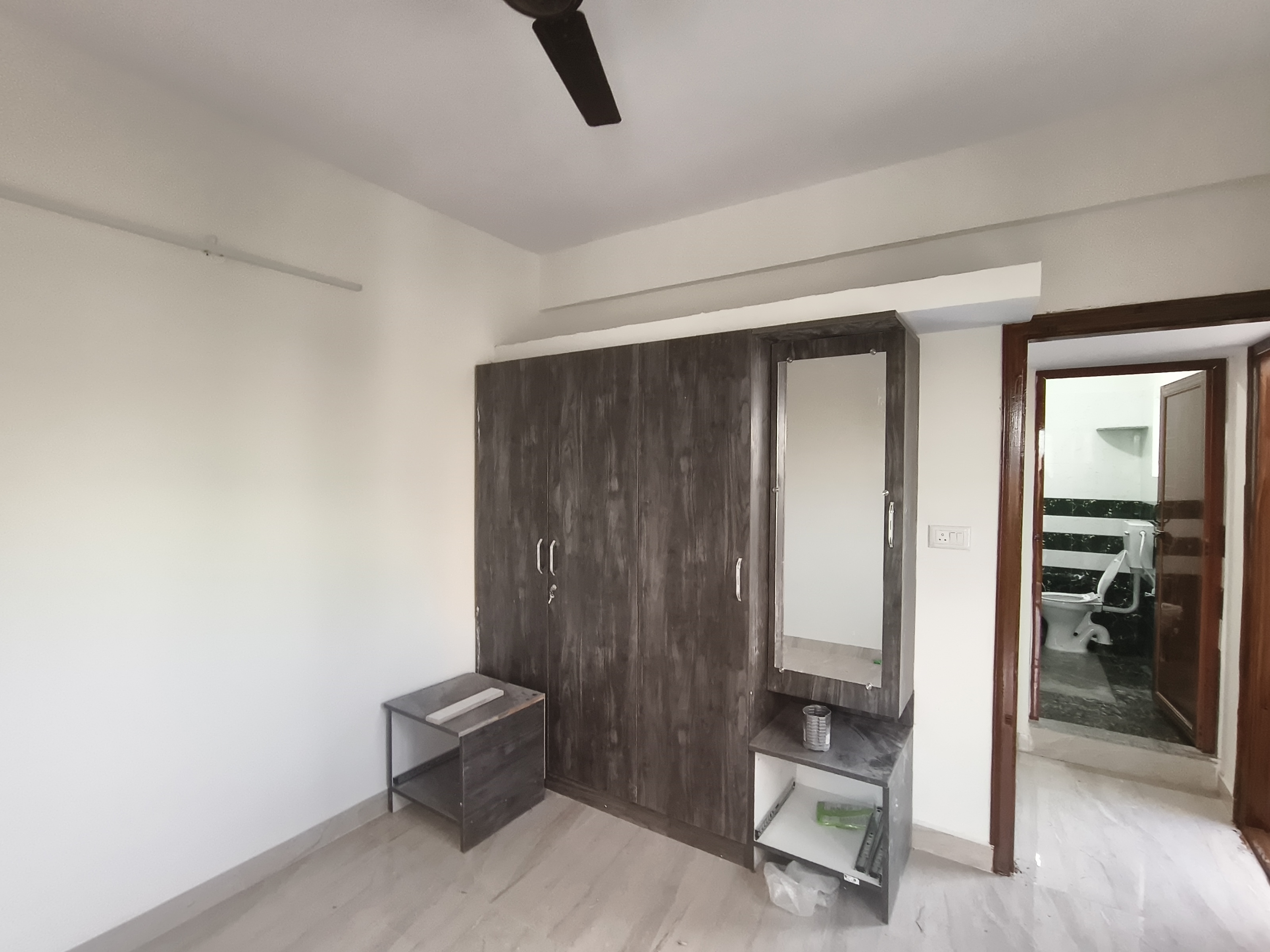 1 BHK Builder Floor For Rent in Yemalur