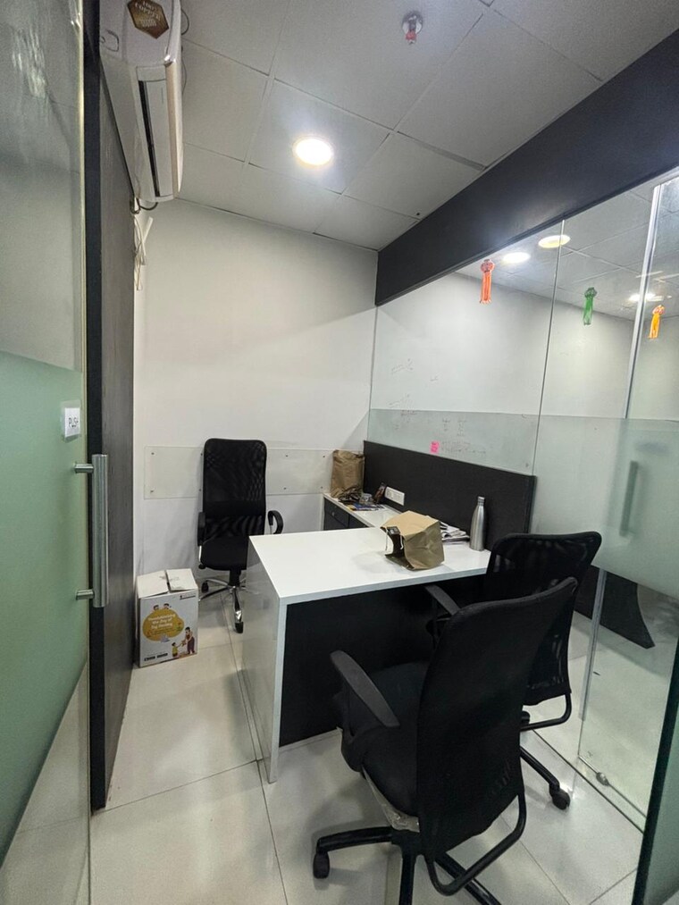 Team Area, malad west Commercial Office Space 1120 Sq.Ft. In Malad West Mumbai 9645392