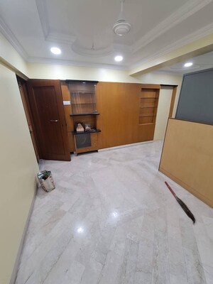 Room in 1 BHK Apartment at Azad Nagar – for Rent
