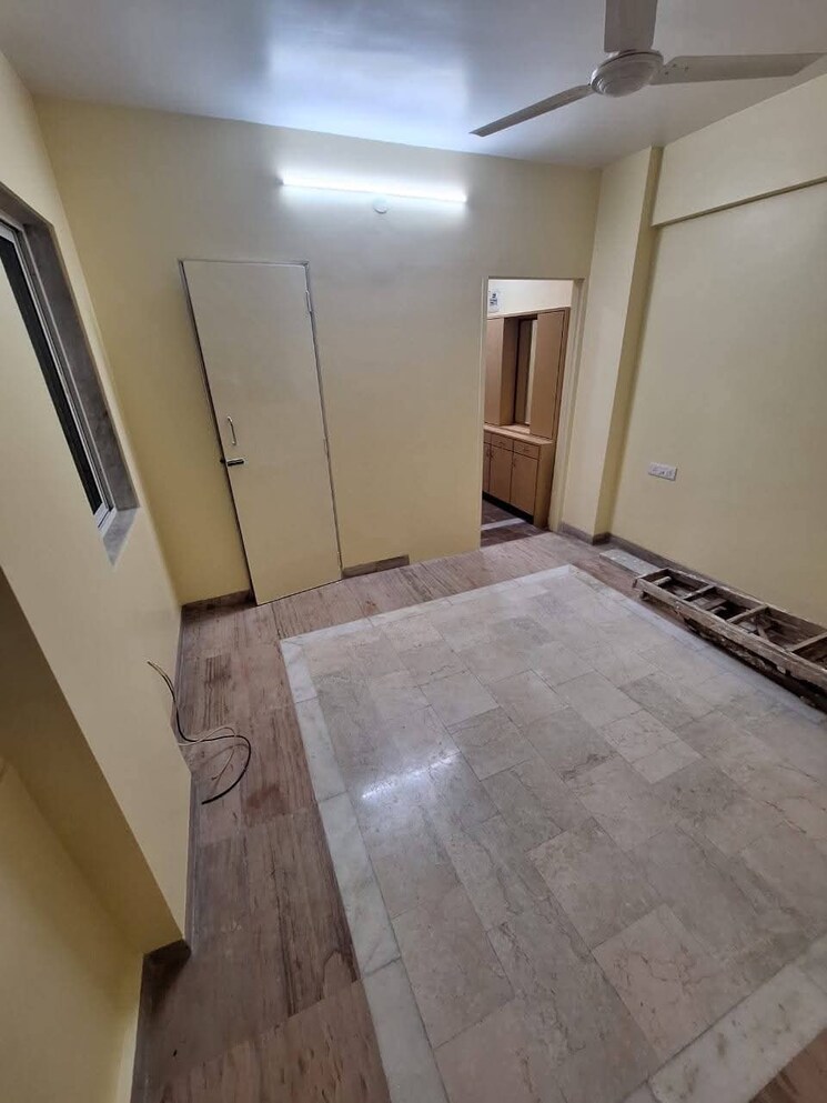 Room, azad nagar 1 Bedroom 345 Sq.Ft. Apartment In Azad Nagar Mumbai 9645456