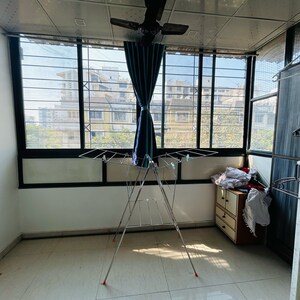 Team Area in 3 BHK Apartment at Sun Empire, Sun City – for Rent