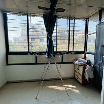 Team Area in 3 BHK Apartment at Sun Empire, Sun City – for Rent