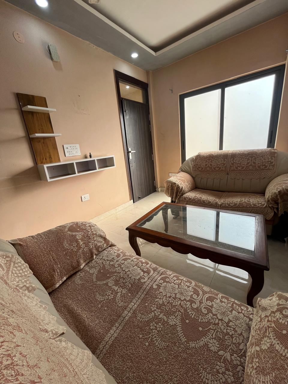 1 BHK Builder Floor For Rent in Saket