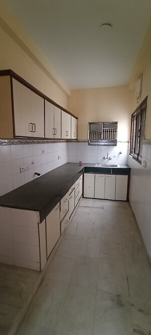 Kitchen in 3 BHK Builder Floor at Unitech Palms, South City 1 – for Rent