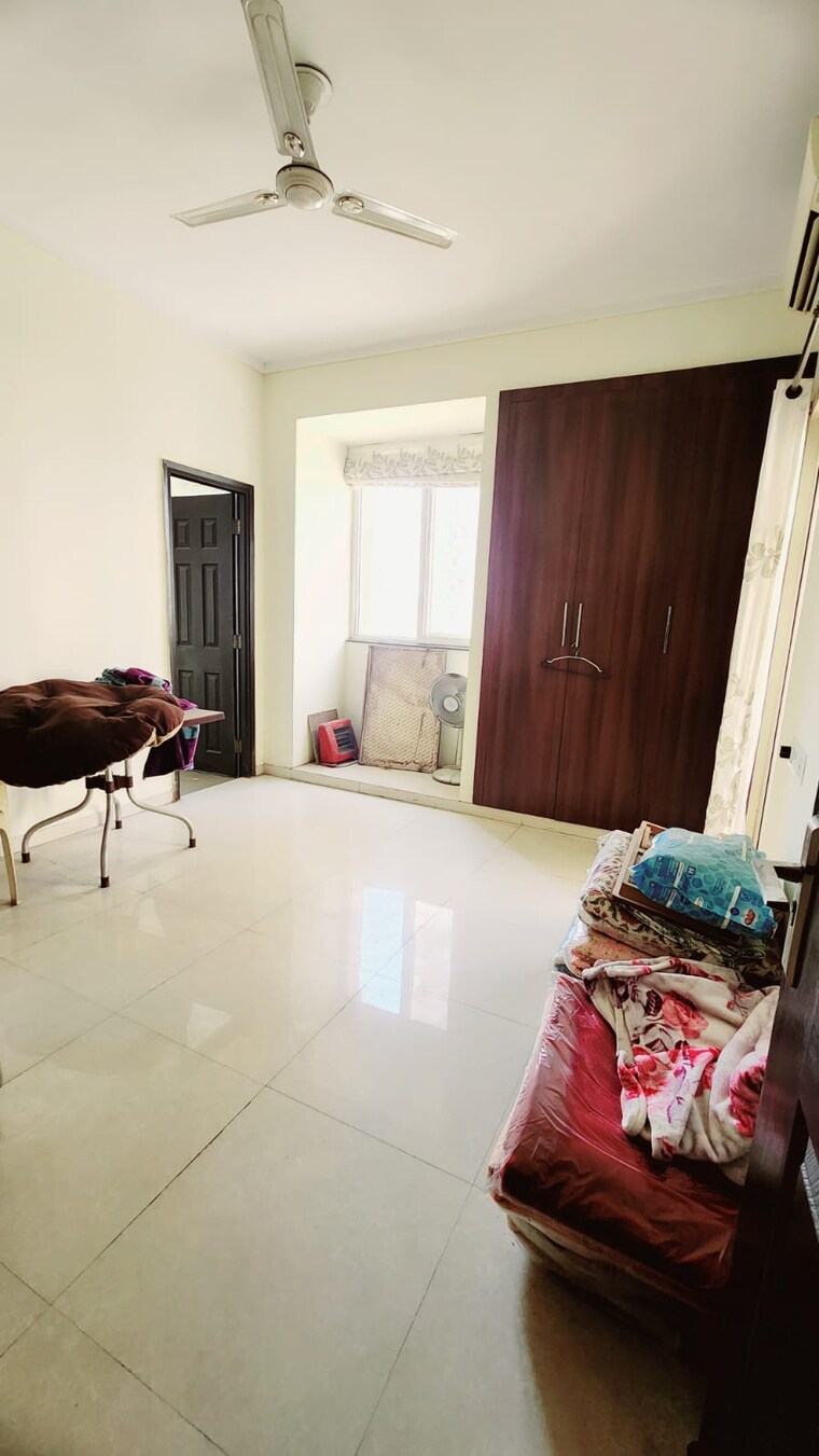 Room, dasnac-the-jewel 4 Bedroom 2700 Sq.Ft. Apartment In Sector 75 Noida 9645648