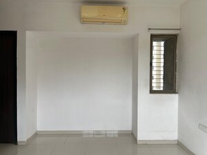 Room in 2 BHK Apartment at Lodha Splendora, Ghodbunder Road – for Sale