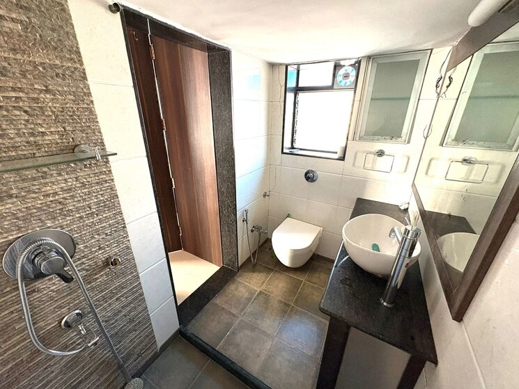 Bathroom, santacruz west 2 Bedroom 700 Sq.Ft. Apartment In Santacruz West Mumbai 9645636