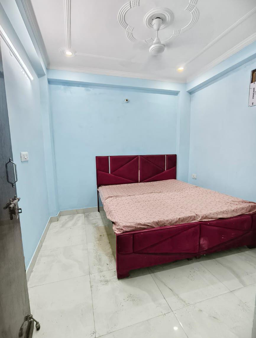 1 BHK Builder Floor For Rent in Saket