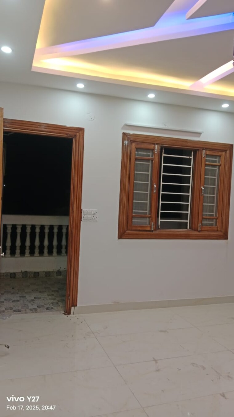 Room, tilak nagar 3 Bedroom 1440 Sq.Ft. Apartment In Tilak Nagar Mumbai 9645634