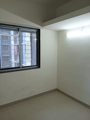 Room in 1 BHK Apartment at Goregaon West – for Rent