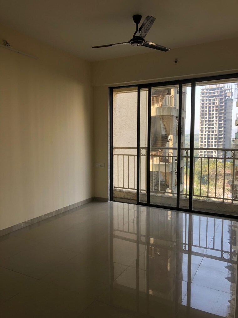 Room, paradigm-zenith-pushpanjali-residency-phase-iii 1 Bedroom 450 Sq.Ft. Apartment In Ghodbunder Road Thane 9645764