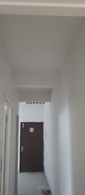 Furnished Amenities in 2 BHK Apartment at Signature Global Signum 107, Sector 107 – for Rent