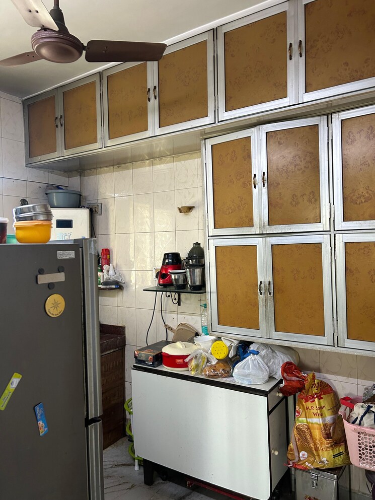 Kitchen, malad east 1.5 Bedroom 600 Sq.Ft. Apartment In Malad East Mumbai 9645824