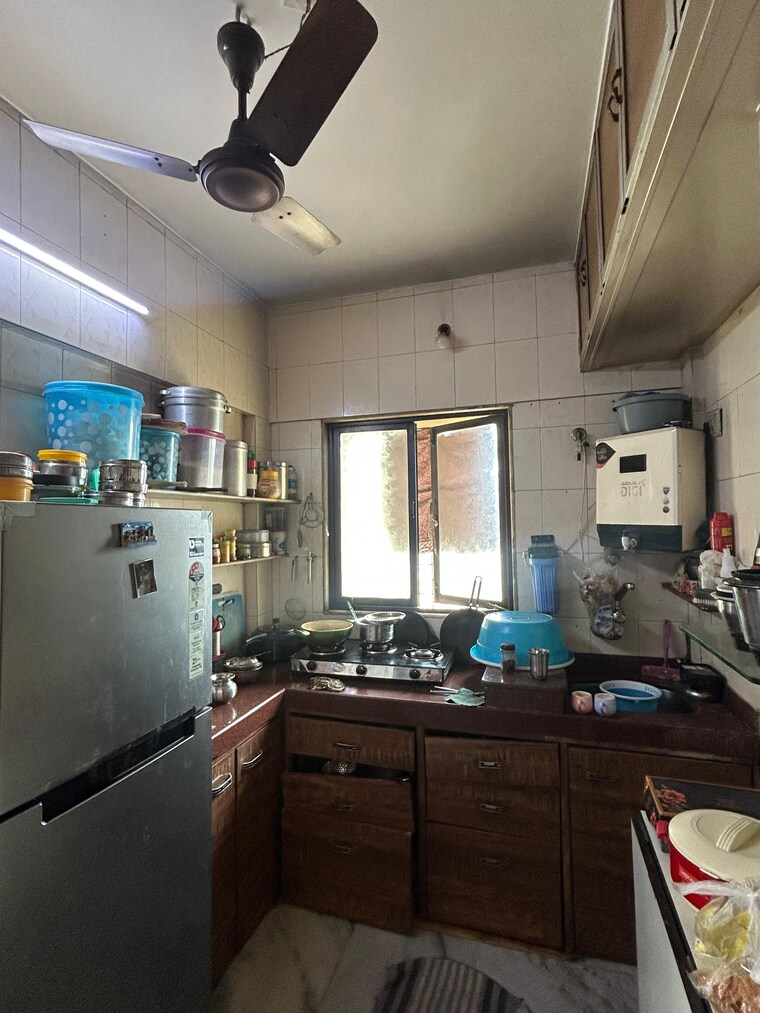 Kitchen, malad east 1.5 Bedroom 600 Sq.Ft. Apartment In Malad East Mumbai 9645824