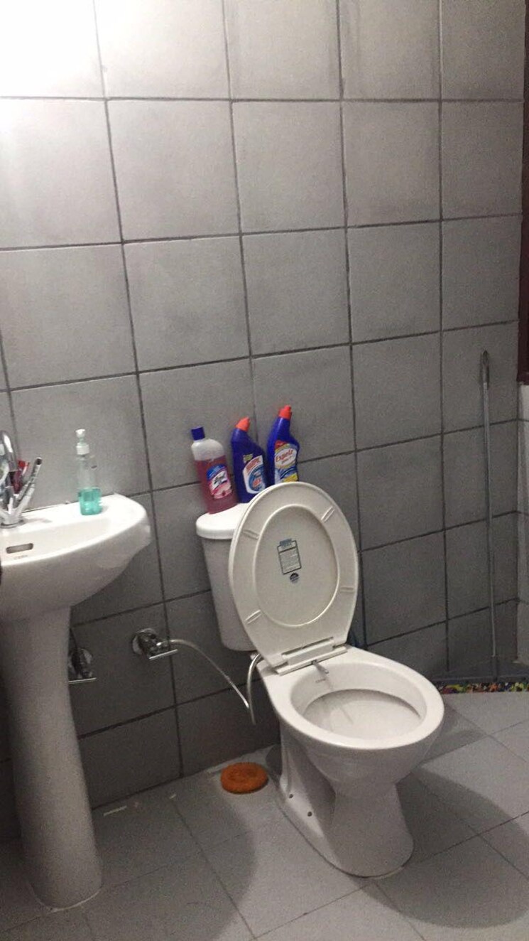 Bathroom, maya-garden-city 1 RK 475 Sq.Ft. Apartment In Lohgarh Zirakpur 9645856