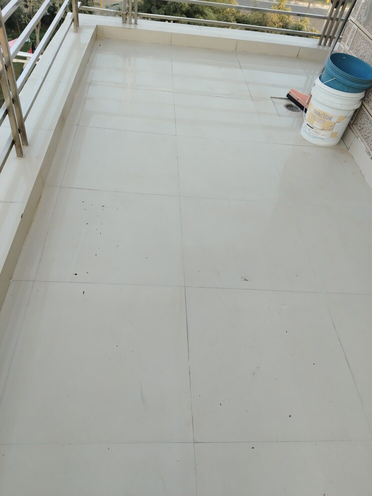 Balcony, ashoka-enclave-faridabad 1 RK 700 Sq.Ft. Builder Floor In Sector 34 Faridabad 9645930