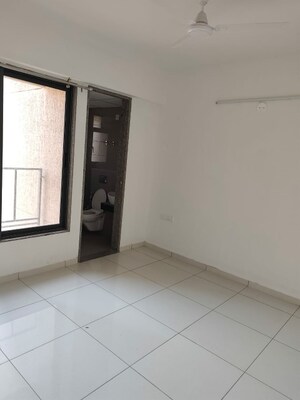 Room in 3 BHK Apartment at Shela – for Rent