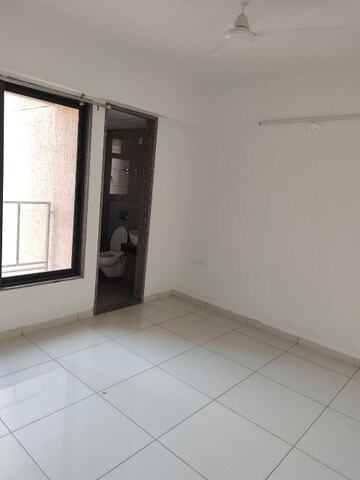 Room in 3 BHK Apartment at Shela – for Rent