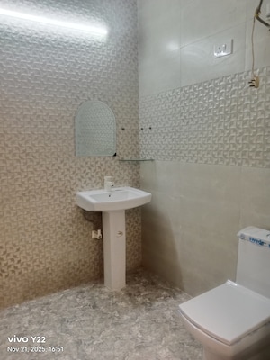 Bathroom in 3 BHK Builder Floor at Ashoka Enclave Faridabad, Sector 34 – for Sale