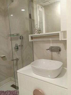 Bathroom in 3 BHK Apartment at Sarvapriya Vihar – for Rent