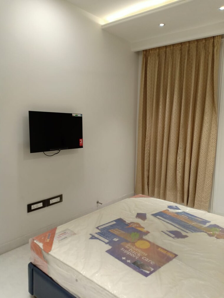 Bedroom, sarvapriya vihar 3 Bedroom 1800 Sq.Ft. Apartment In Sarvapriya Vihar Delhi 9645919