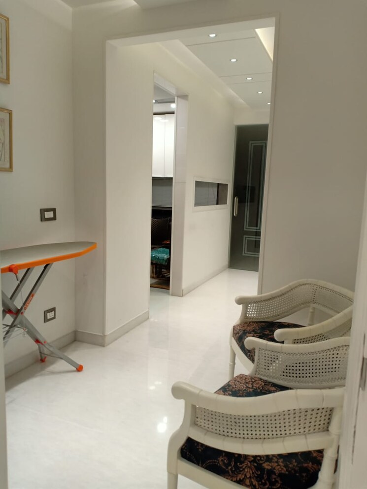 Living Room, sarvapriya vihar 3 Bedroom 1800 Sq.Ft. Apartment In Sarvapriya Vihar Delhi 9645919