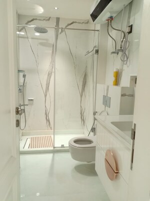 Bathroom in 3 BHK Apartment at Sarvapriya Vihar – for Rent