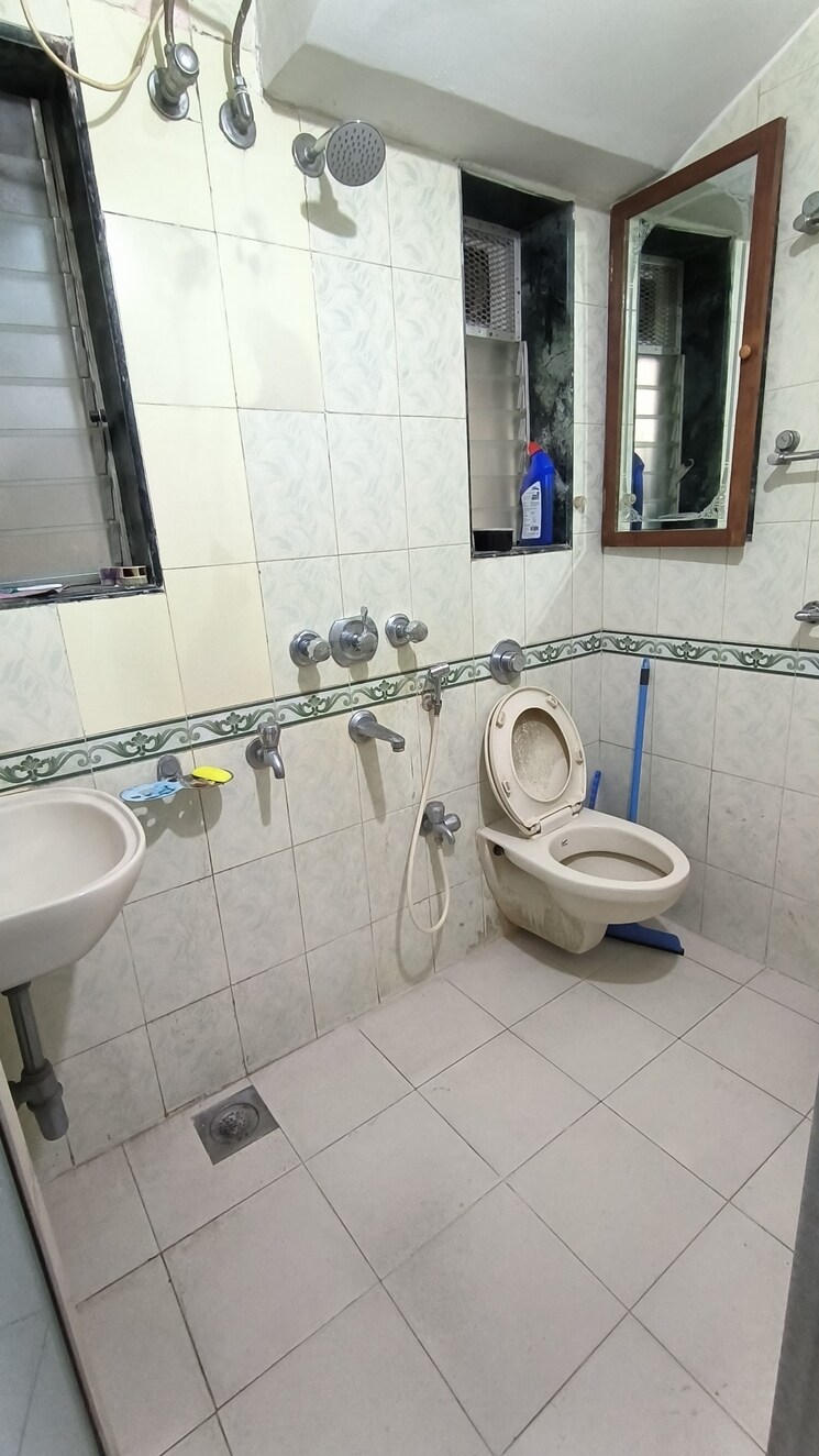 Bathroom, prabhadevi Pg For Girls In Prabhadevi 9645956