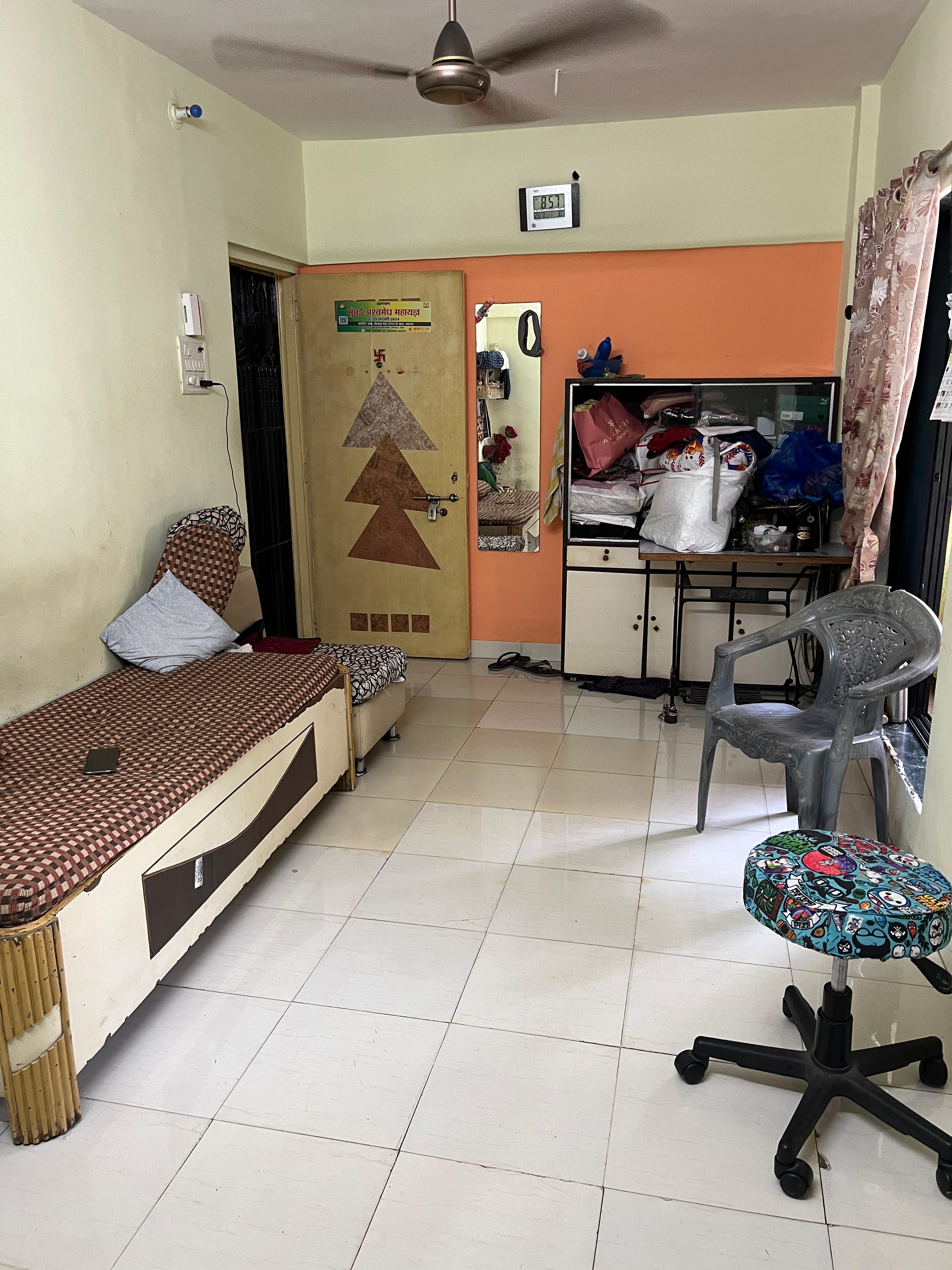 1 BHK + Extra Room 640 Sq.Ft. Apartment in Vaastu Vishwa Complex