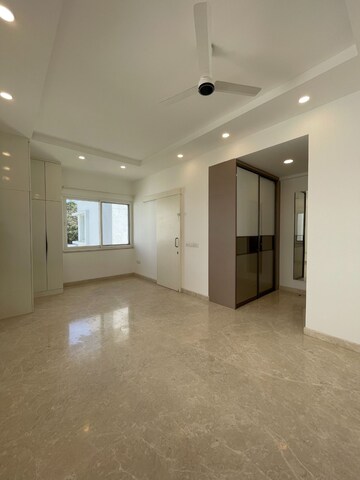 Room in 4 BHK Villa at Sterling Villa Grande, Whitefield – for Rent