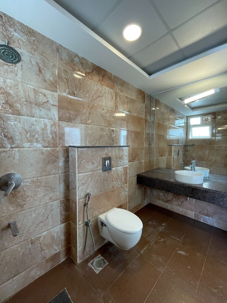 Bathroom, sterling-villa-grande 4 Bedroom 3800 Sq.Ft. Villa In Whitefield Bangalore 9645866