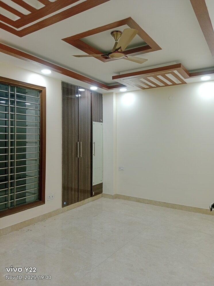 Room, ashoka-enclave-faridabad 3 Bedroom 2100 Sq.Ft. Builder Floor In Sector 34 Faridabad 9645989
