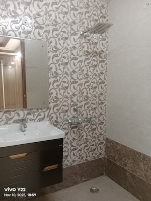 Bathroom in 3 BHK Builder Floor at Ashoka Enclave Faridabad, Sector 34 – for Sale