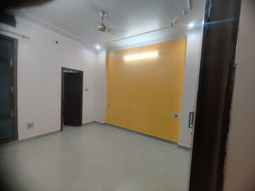 Room in 2.5 BHK Villa at Gomti Nagar – for Rent