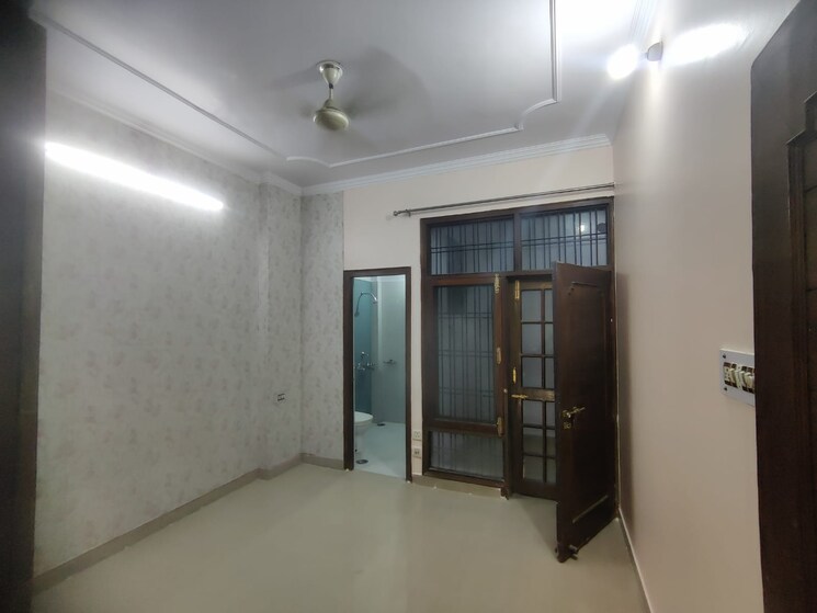 Room, gomti nagar 2.5 Bedroom 1400 Sq.Ft. Villa In Gomti Nagar Lucknow 9645990