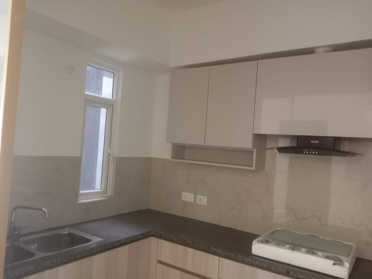 Kitchen, smart-world-orchard 3 Bedroom 1595 Sq.Ft. Apartment In Sector 61 Gurgaon 9646003