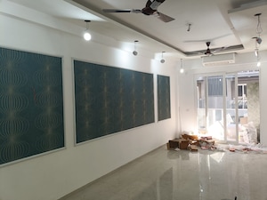 Building Lobby in 3 BHK Apartment at Smart World Orchard, Sector 61 – for Rent