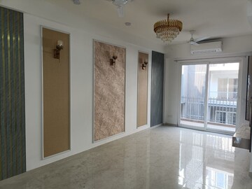 Room in 3 BHK Apartment at Smart World Orchard, Sector 61 – for Rent