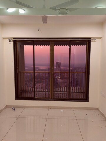 Room in 2 BHK Apartment at Chandak 34 Park Estate, Goregaon West – for Rent