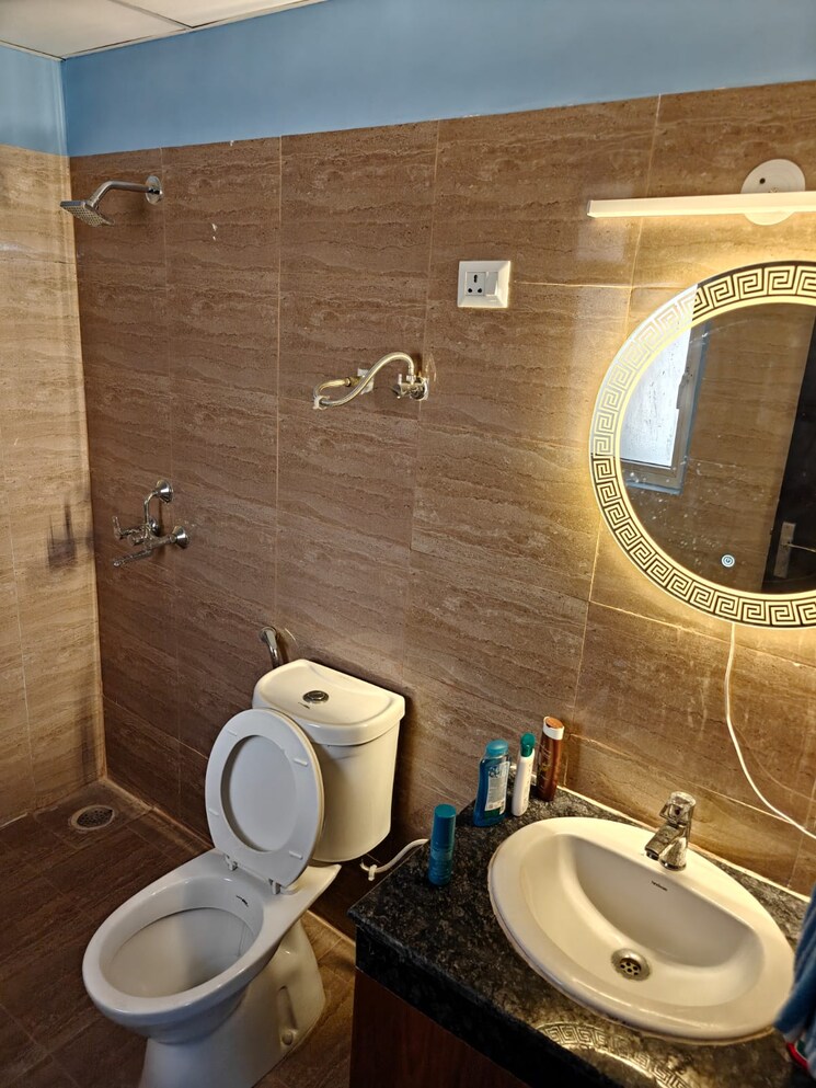 Bathroom, amrapali-crystal-homes 3 Bedroom 1700 Sq.Ft. Apartment In Sector 76 Noida 9646011