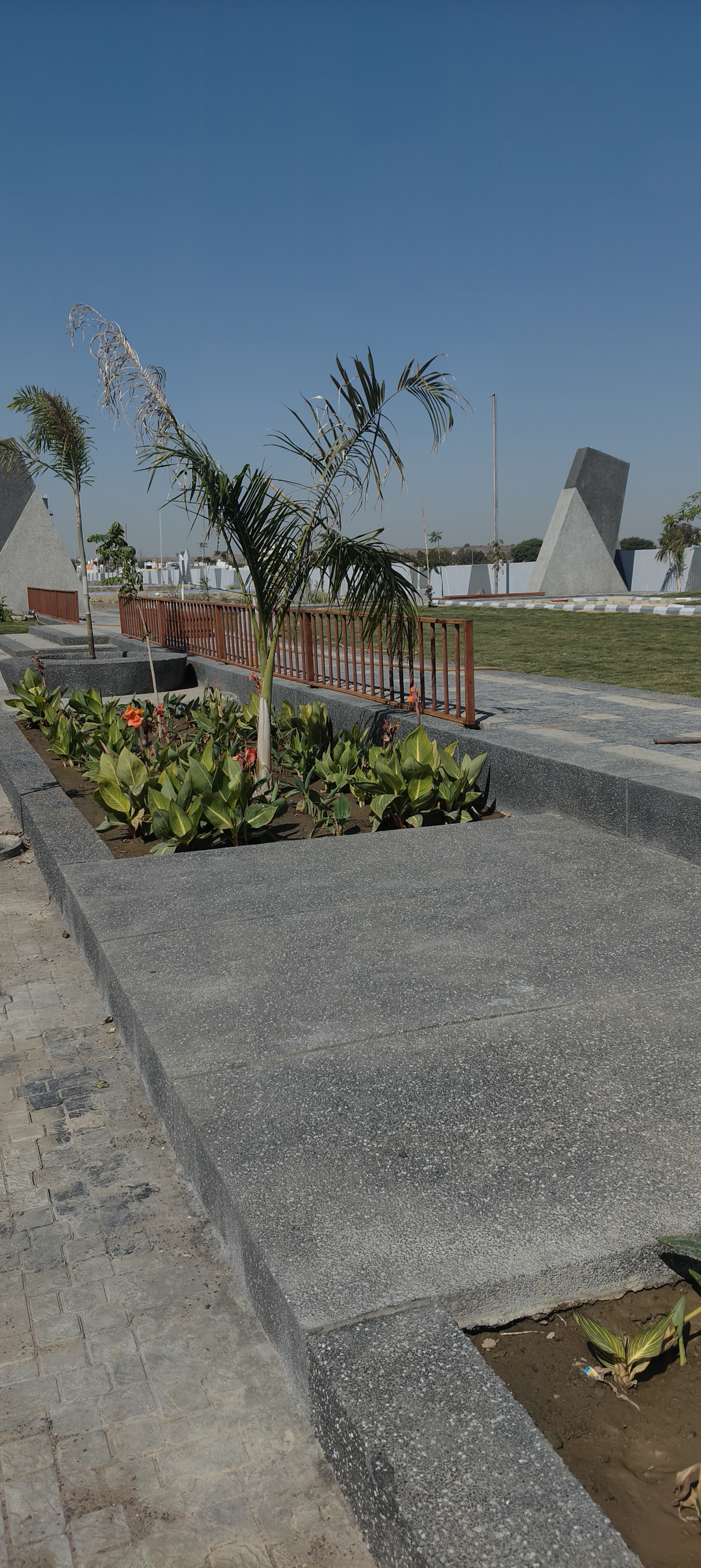 Plot For Sale in Singapore Morden City 