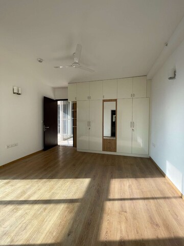 Room in 4 BHK Apartment at Brigade Exotica, Old Madras Road – for Rent