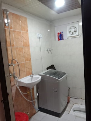 Bathroom in 1 BHK Apartment at Gomti Nagar – for Rent