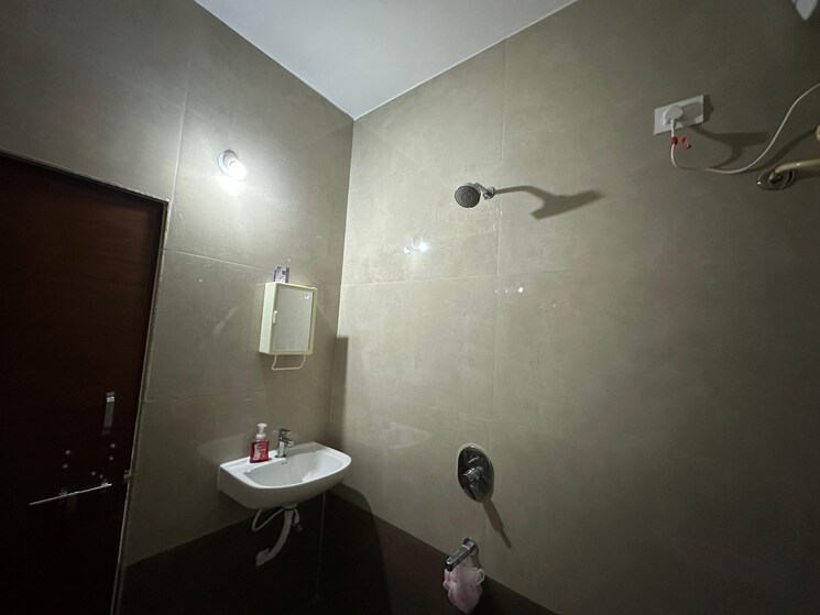 Bathroom, kondapur 3 Bedroom 1950 Sq.Ft. Builder Floor In Kondapur Hyderabad 9646111