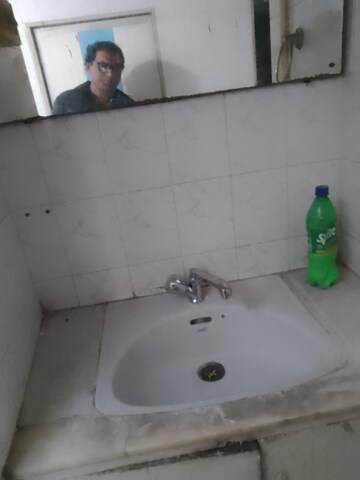 Bathroom in 1 BHK Apartment at Naya Oriental CHS, Borivali West – for Rent