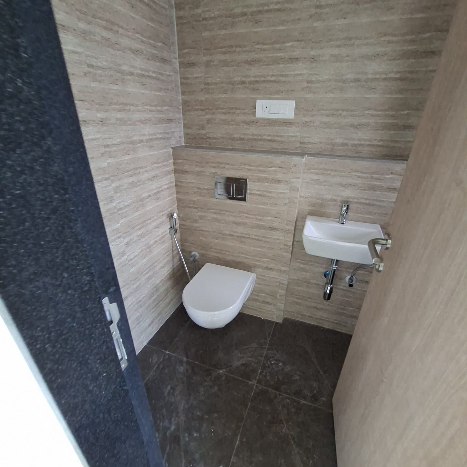 1 BHK Apartment For Rent in Anubhuti Sadan