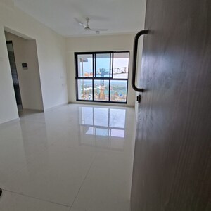 Room in 1 BHK Apartment at Goregaon East – for Rent