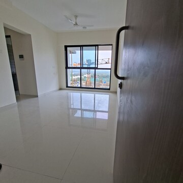 Room in 1 BHK Apartment at Goregaon East – for Rent